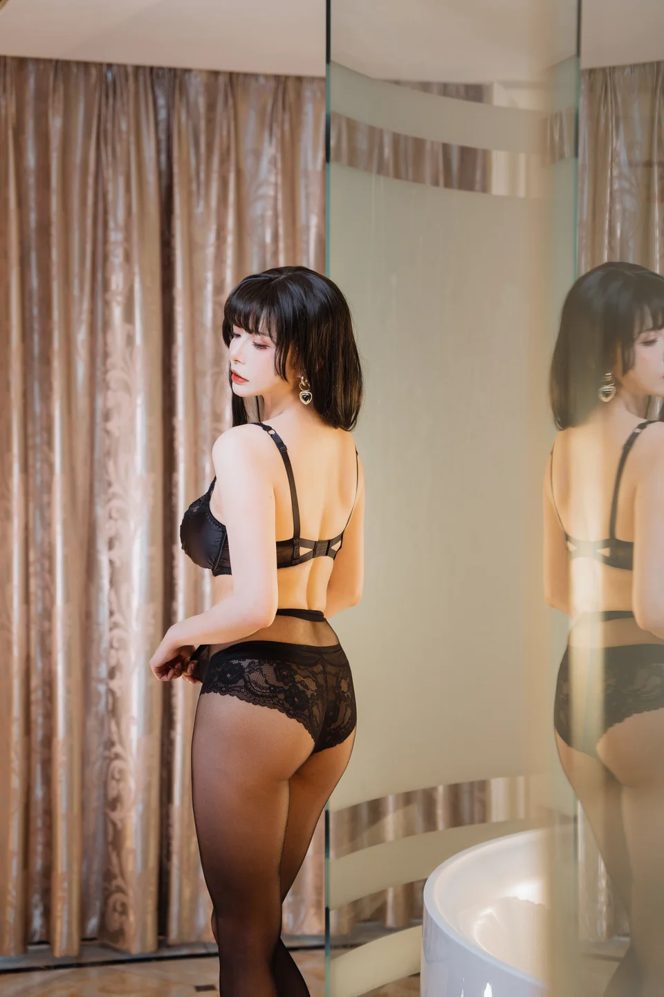 秋和柯基 - 触手 [155P,1V-3.47GB]  tg@simisebaisi 【丝足阁】26.webp